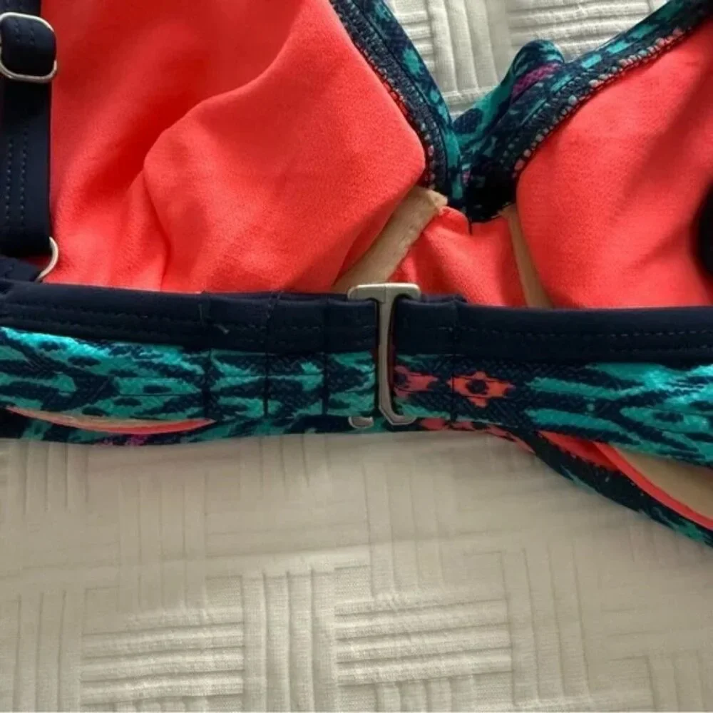 ⭐️ Coastal Blue Vibrant Bikini Top